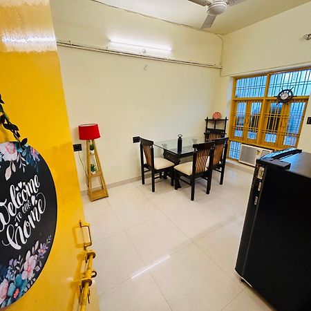The Yellow House - Couple'S Getaway In Gomti Nagar- 1 Bhk Lucknow Bagian luar foto