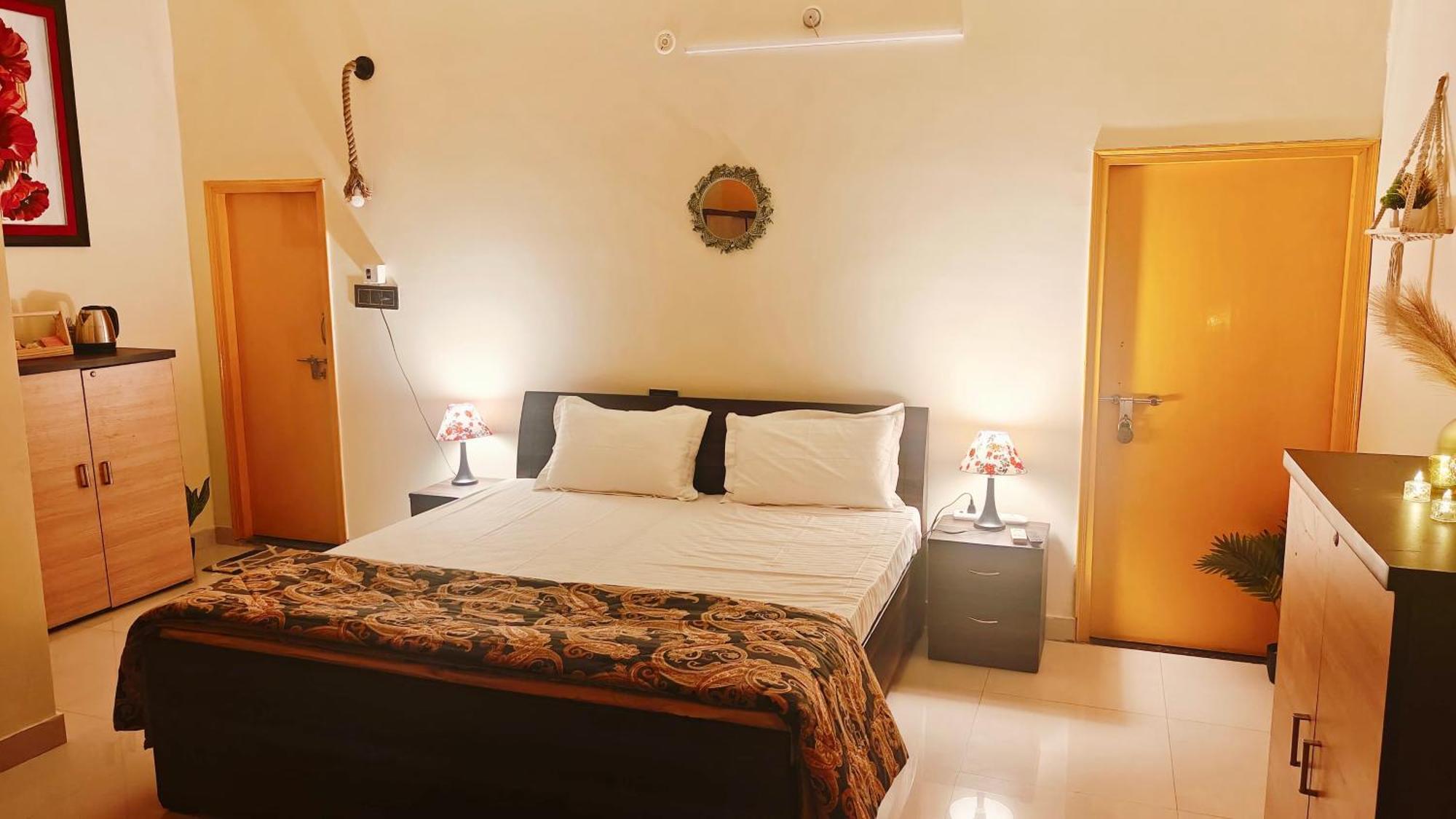 The Yellow House - Couple'S Getaway In Gomti Nagar- 1 Bhk Lucknow Bagian luar foto