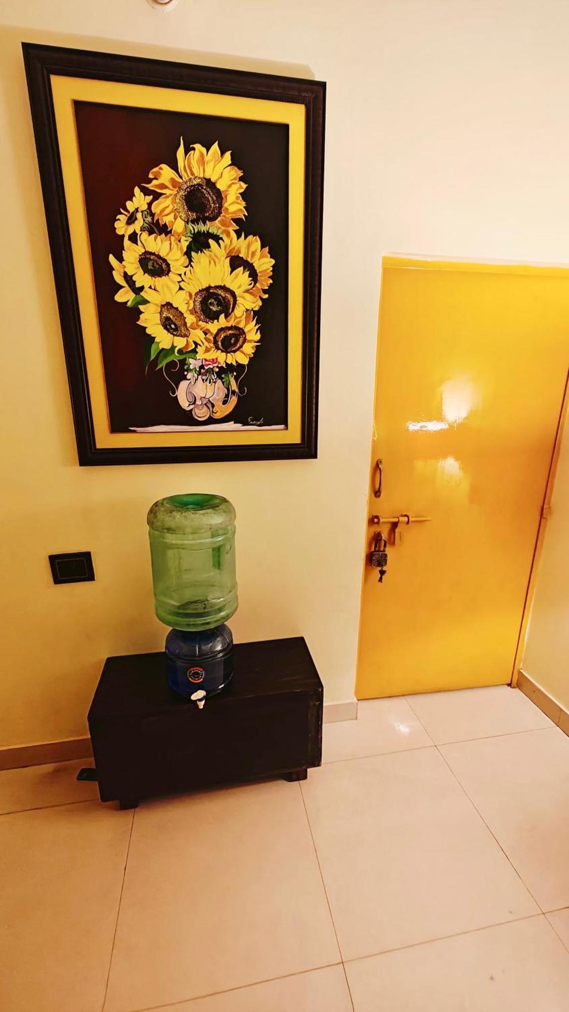 The Yellow House - Couple'S Getaway In Gomti Nagar- 1 Bhk Lucknow Bagian luar foto